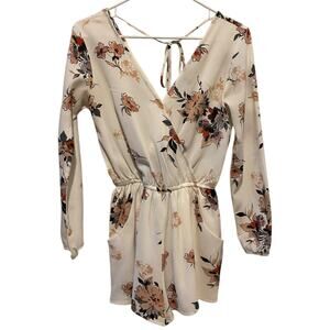 One Clothing Floral Romper XS White Pink Long Sleeve Shorts Outfit Boho Preppy